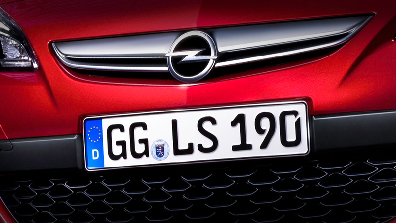 Illustration for article titled The greatest thing about the Vauxhall Astra VXR is its license plate